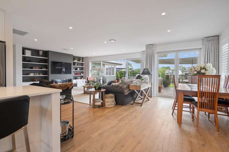 62 Carnaveron Drive Lincoln_13