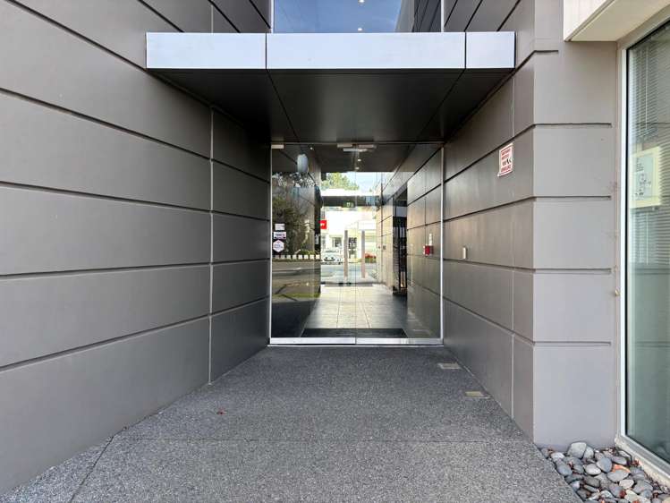 1B/6H Sir William Pickering Drive Burnside_1