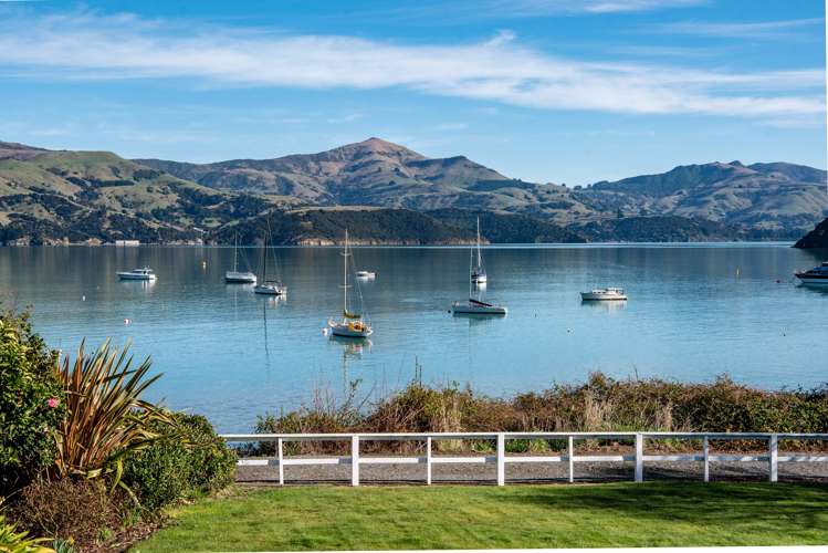 113 Beach Road Akaroa_21