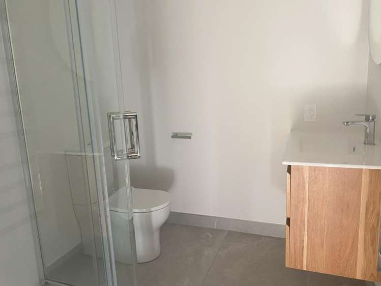 774c Whangaparaoa Road 1713_14