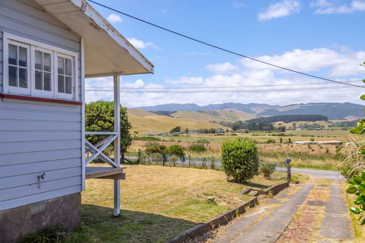 24 Whangaimoana Beach Road Pirinoa_3