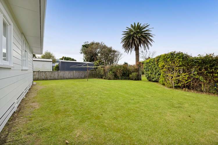 63 Longfellow Road Opunake_19