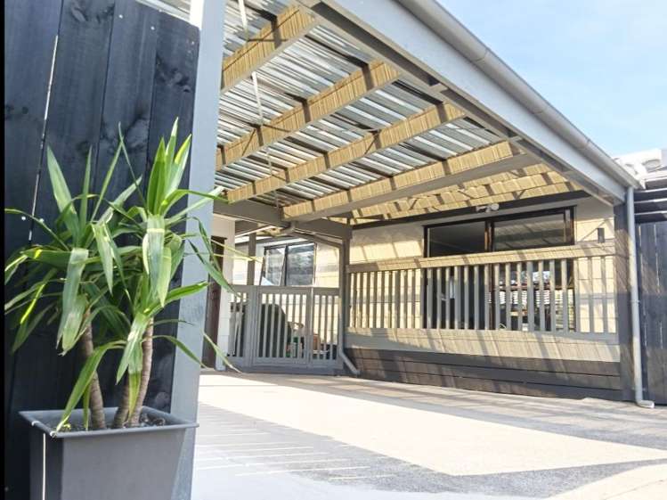 2/31 Gill Avenue Te Atatu Peninsula_11