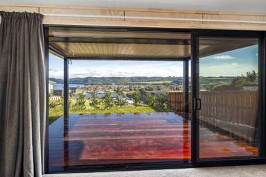11 Blackhawk Close_4