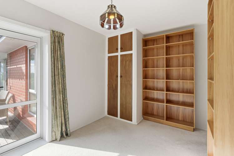 39 Te Awakura Terrace Mount Pleasant_21