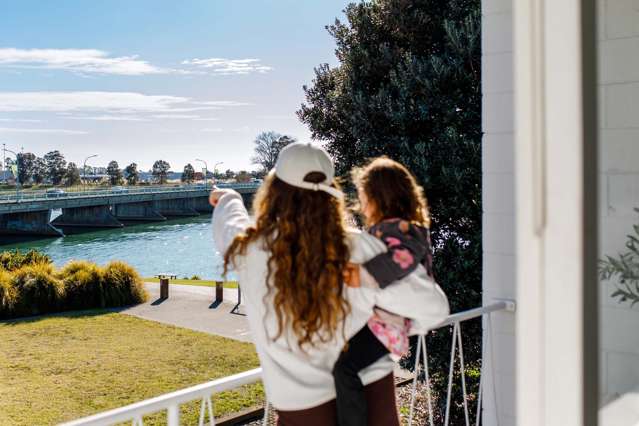 Affordable Riverview Living; Priced to Sell