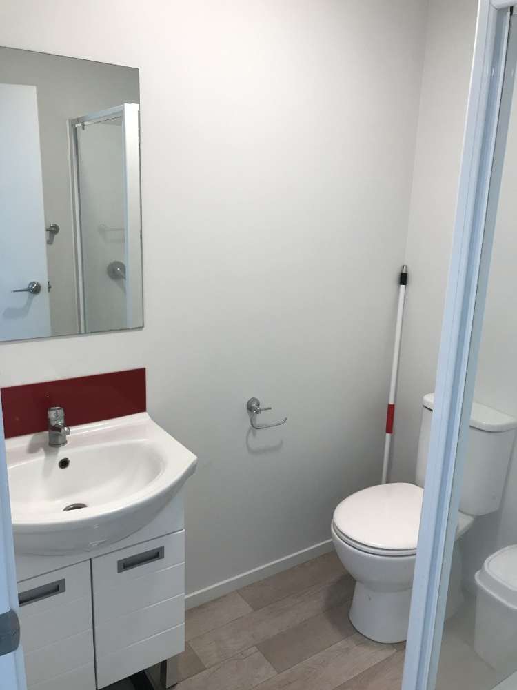 3/167 Knighton Road Hillcrest_4