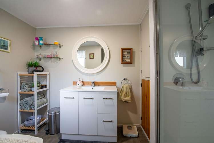 15 Fenruss Street Fairy Springs_13