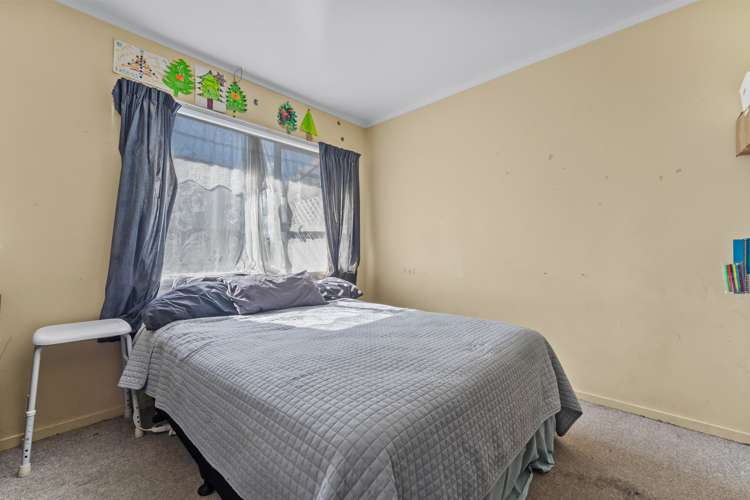 15 Dillon Crescent Clover Park_12