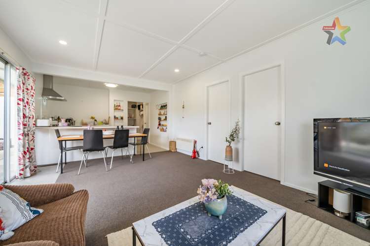 11b Foster Street Taita_11