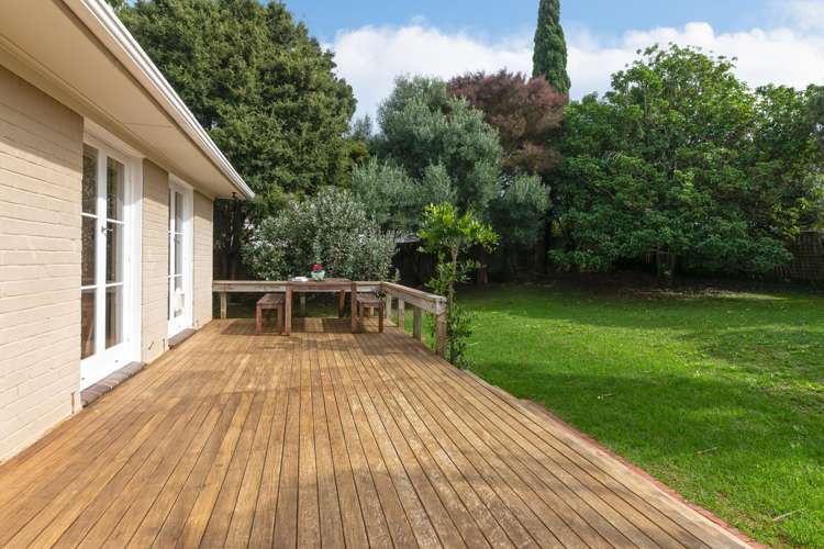 21 James Evans Drive Northcote_16