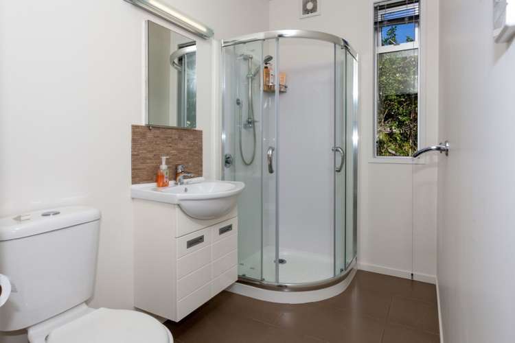 126 Oratia Place Onemana_19