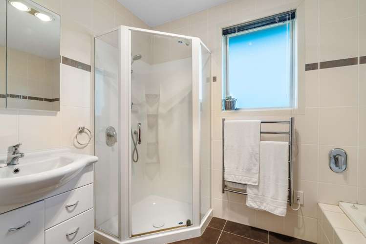 19 Collie Street Hillpark_10