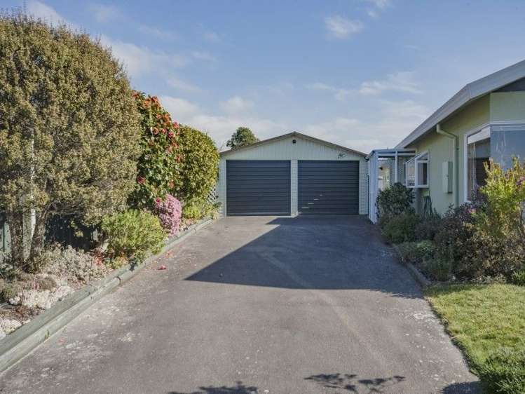 47 Aldinga Avenue Stoke_5