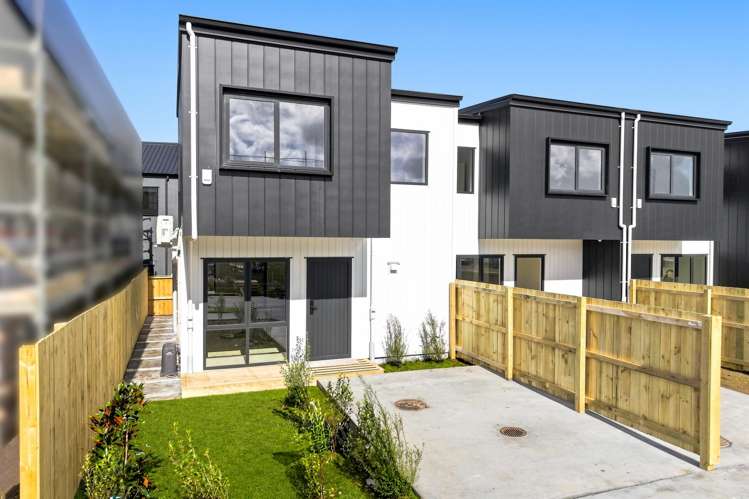 60 & 62 Wavecrest Lane Hobsonville_1
