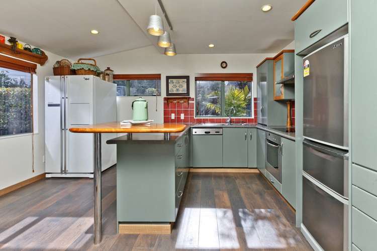 2/68 Aberdeen Road Campbells Bay_7