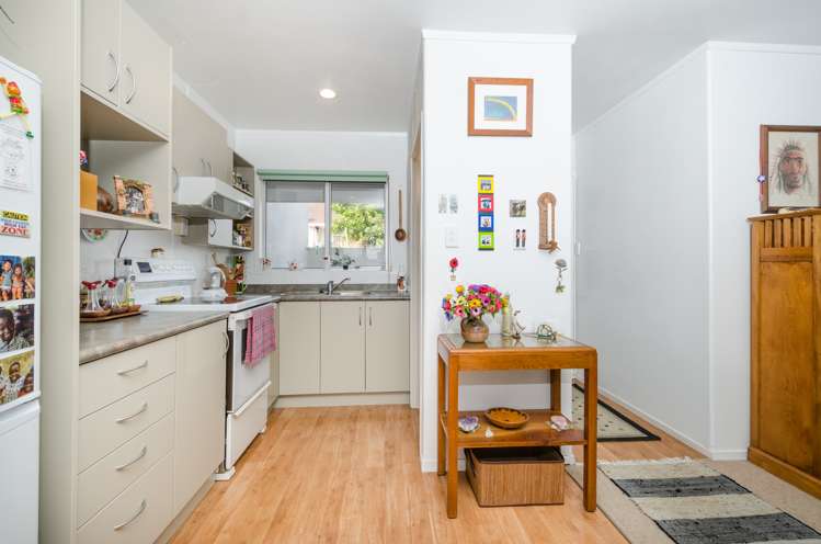 2/108 West Coast Road Glen Eden_13