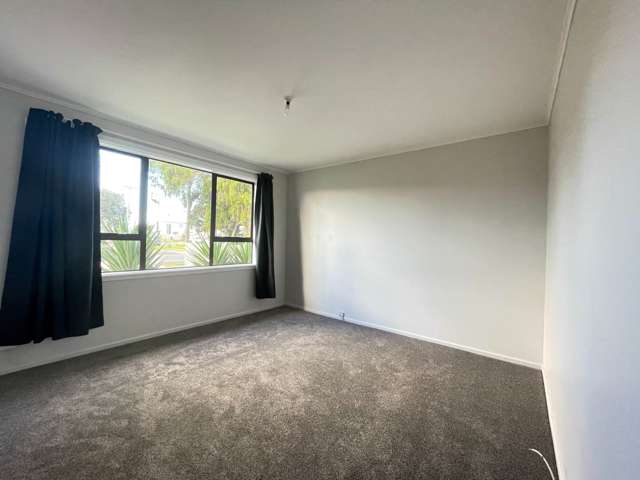 6 Thomas Road Mangere_4