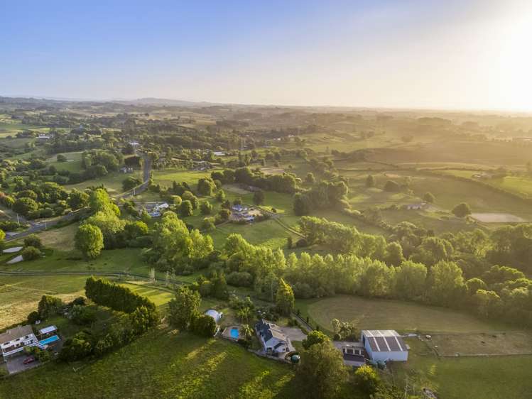 831 Runciman Road Runciman_57