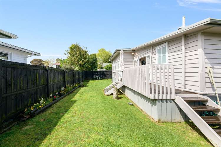 2 Bayside Avenue Te Atatu Peninsula_20