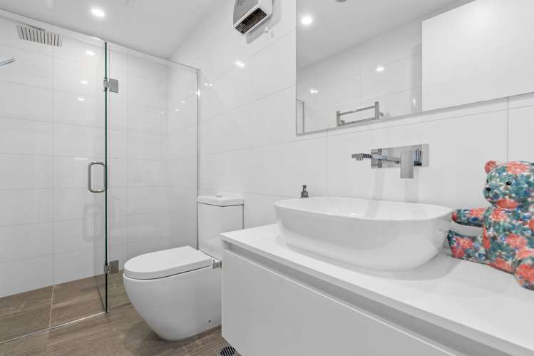 Apt 49 Marina Terrace, 65-95 Lakeside Road Wanaka_12