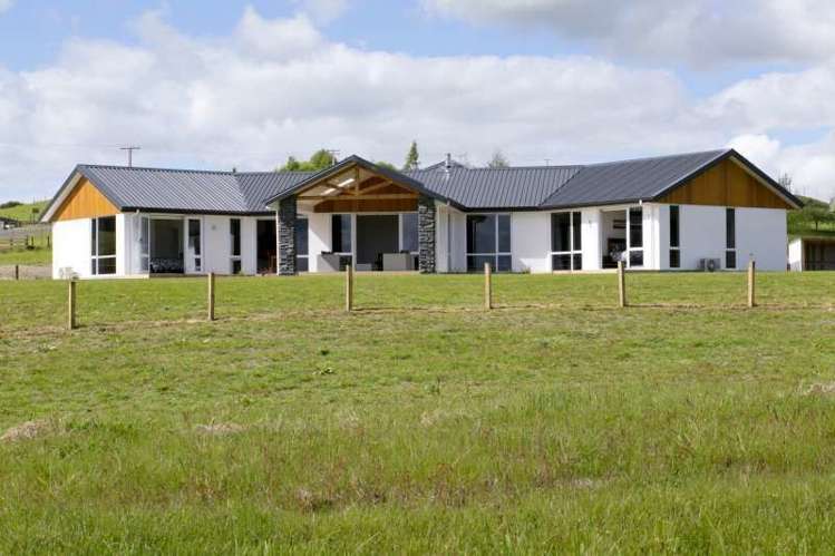 167 Hitiri Road Kinloch_18