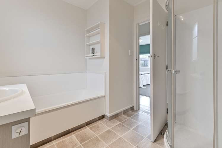 28a Tucker Lane Clive_12