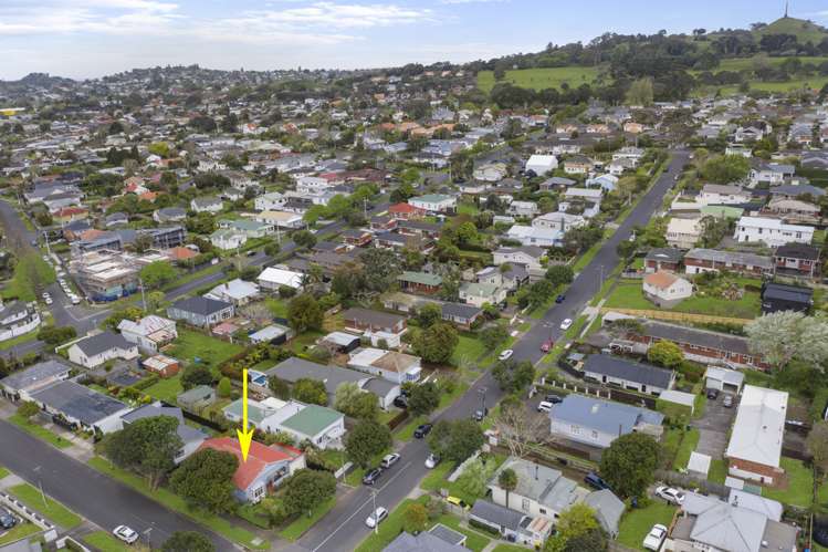 2 Huapai Street Onehunga_17