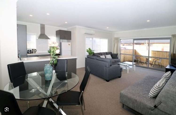 1/5 Jones Crescent Melville_1