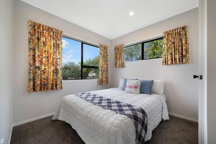 2/40C West Coast Road Glen Eden_12