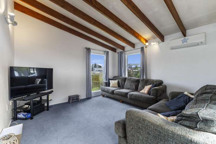 20 Simcox Street Otaki Beach_5