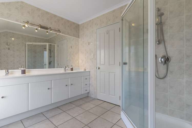 2 Hogarth Rise West Harbour_11