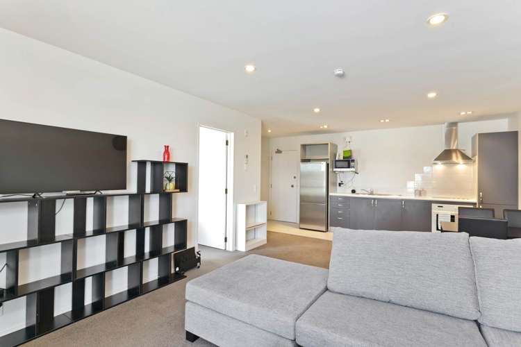 2h/86a Rockfield Road Penrose_4