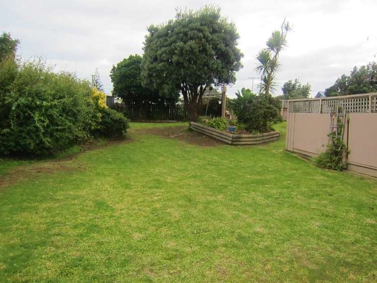 63 Ngapaki Street Waikanae Beach_21