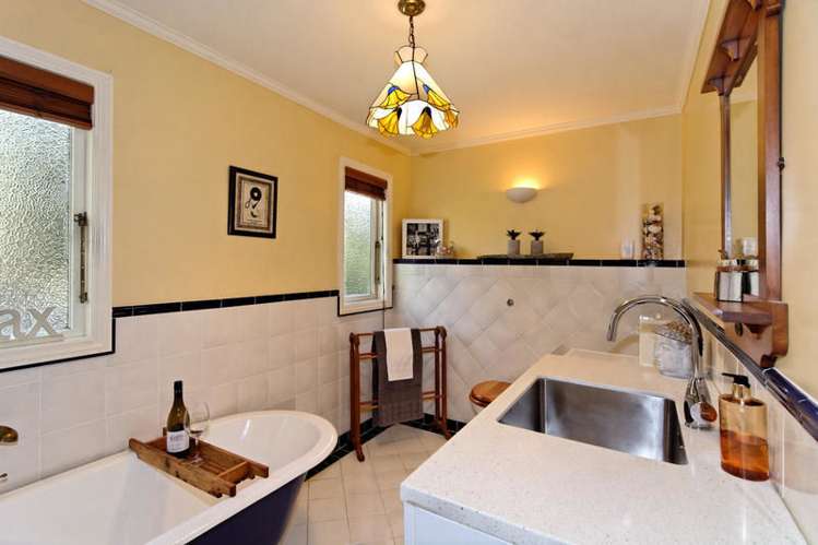 753 West Coast Road Oratia_15