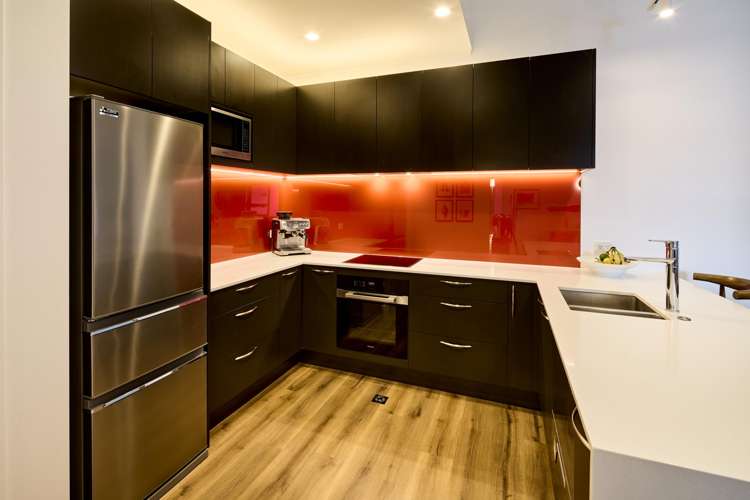 7/25 Tennyson Street_3