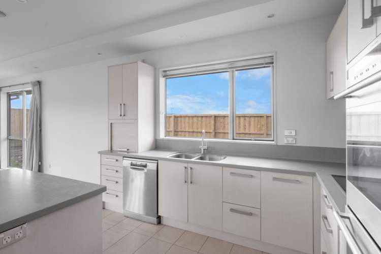 84 Scout Street Rolleston_3