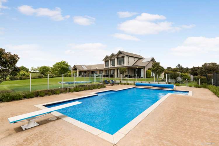 12 Tudor Park Drive Whitford_5