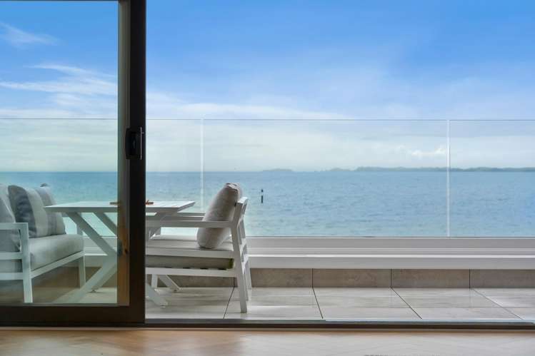 3/21 Audrey Road Takapuna_13
