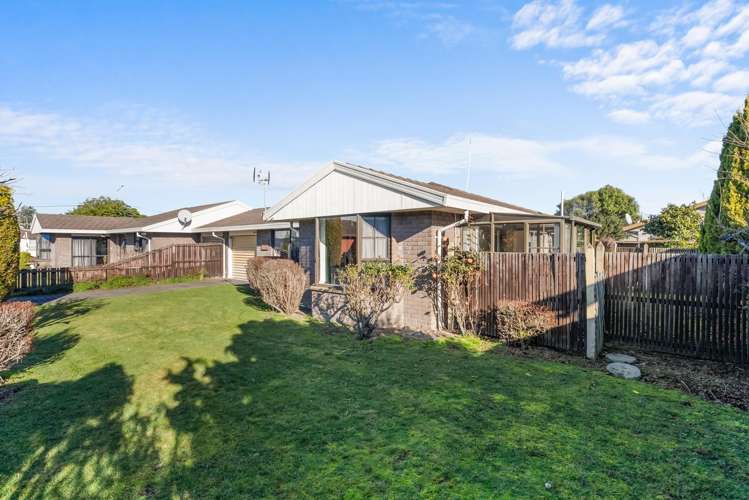 2/136 Middlepark Road_1