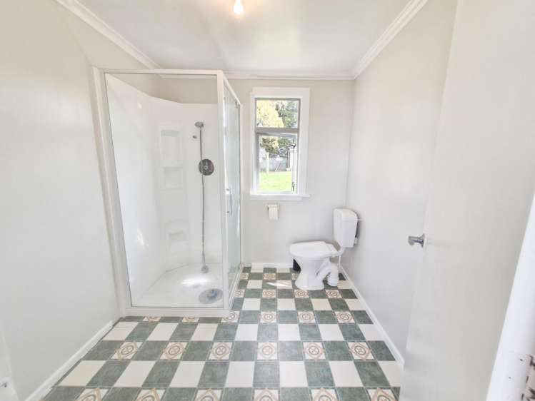 109 Sinclair Avenue Nightcaps_11