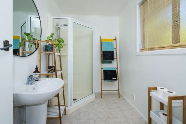 10 Taipari Road Te Atatu Peninsula_14