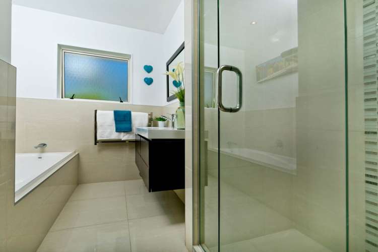 5 Kimberly Grove Greenhithe_17