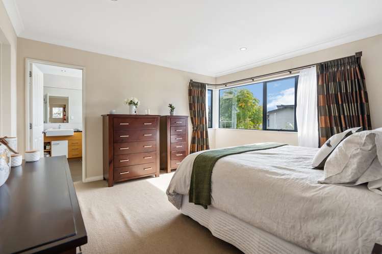 33 Pine Harbour Parade Beachlands_10