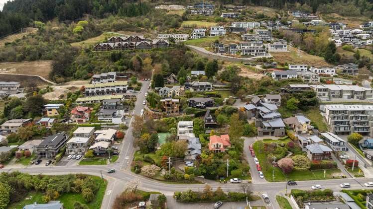 61 Hallenstein Street Queenstown_25
