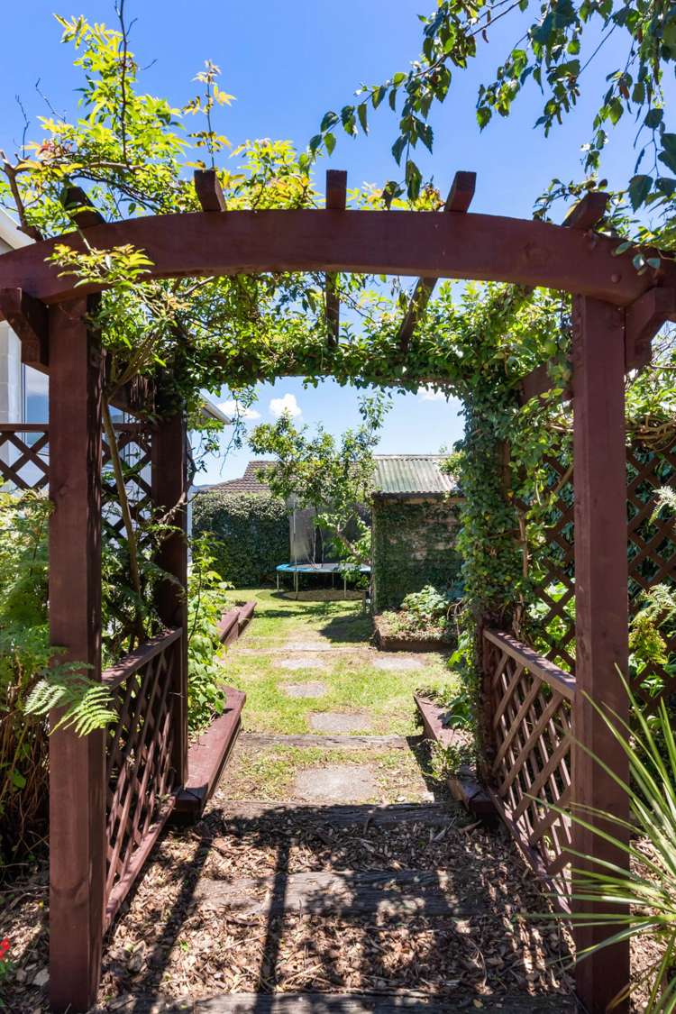 2/57 Solar Road Glen Eden_28