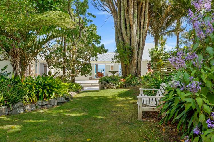 39 Oaia Road Muriwai_46