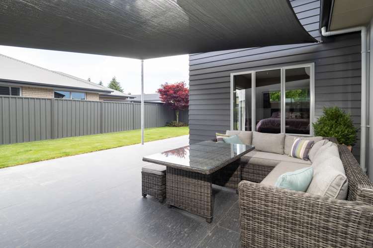 8 Somerset Grove Allenton_19