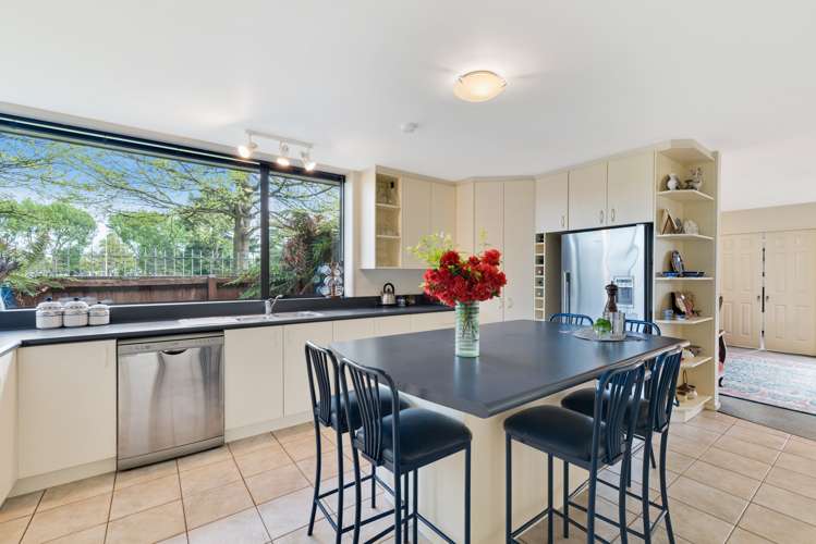 38 Berkshire Drive Avonhead_1