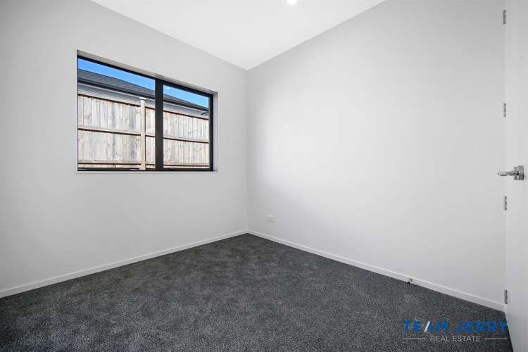 31 Cloonlyon Drive Flat Bush_17